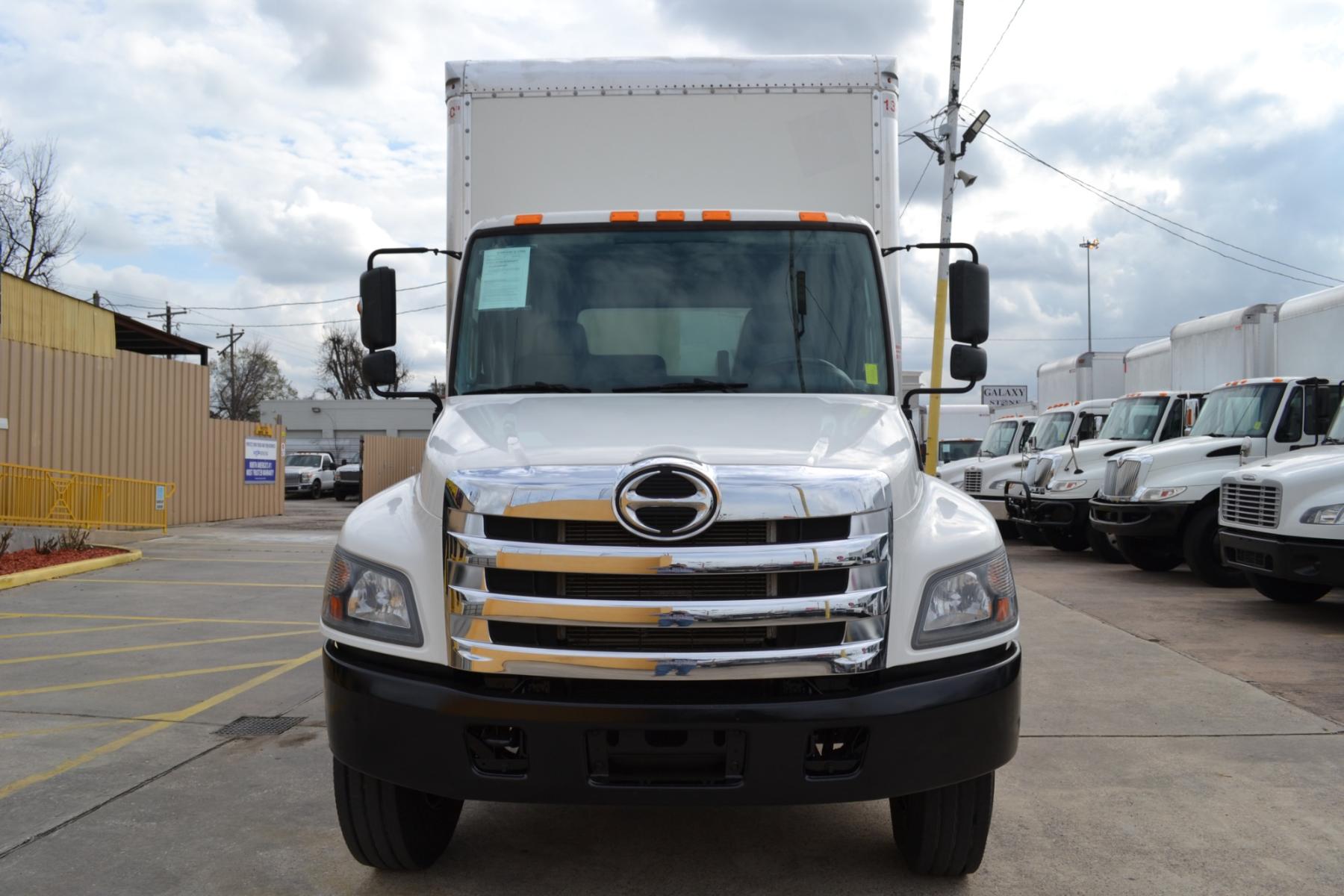 2020 WHITE /BLACK HINO 268 with an JO8E-WU 8.0L 230HP engine, ALLISON 2200HS AUTOMATIC transmission, located at 9172 North Fwy, Houston, TX, 77037, (713) 910-6868, 29.887470, -95.411903 - Photo #1
